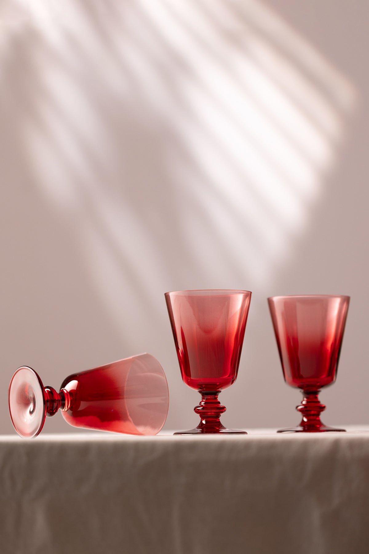 Larc 4'lü Ayaklı Su Bardağı Seti Kırmızı 220 cc