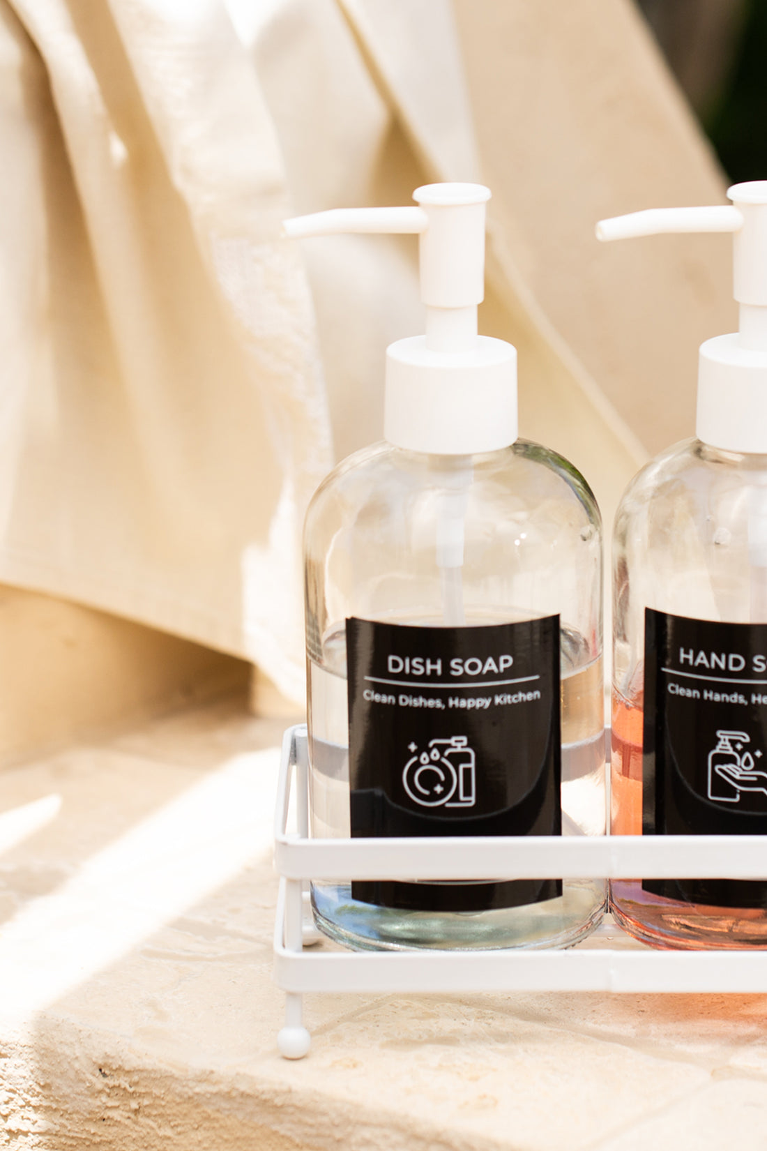 Black Beyaz Metal Kare Stantlı 2'li Sıvı Sabunluk Seti 420 cc