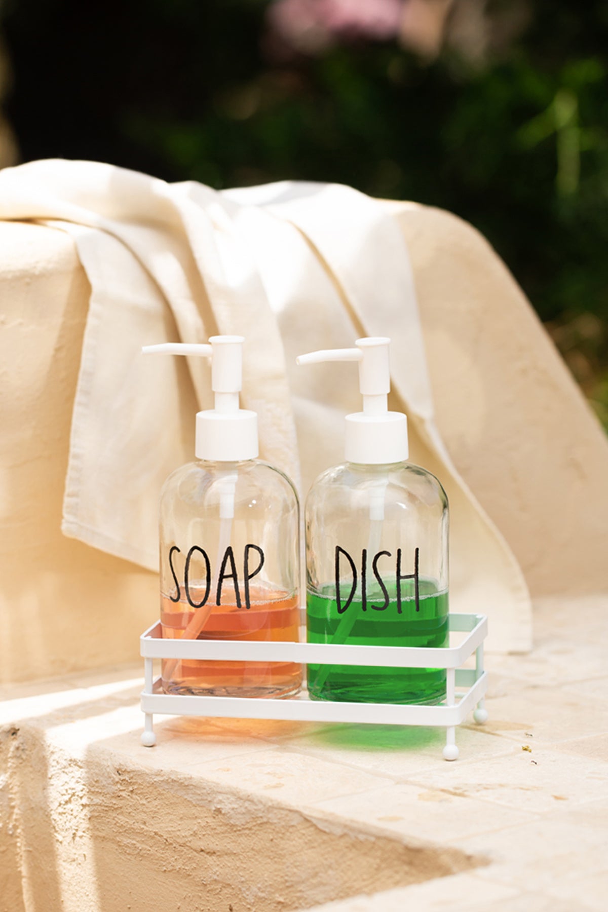 Basic Beyaz Metal Kare Stantlı 2'li Sıvı Sabunluk Seti 420 cc