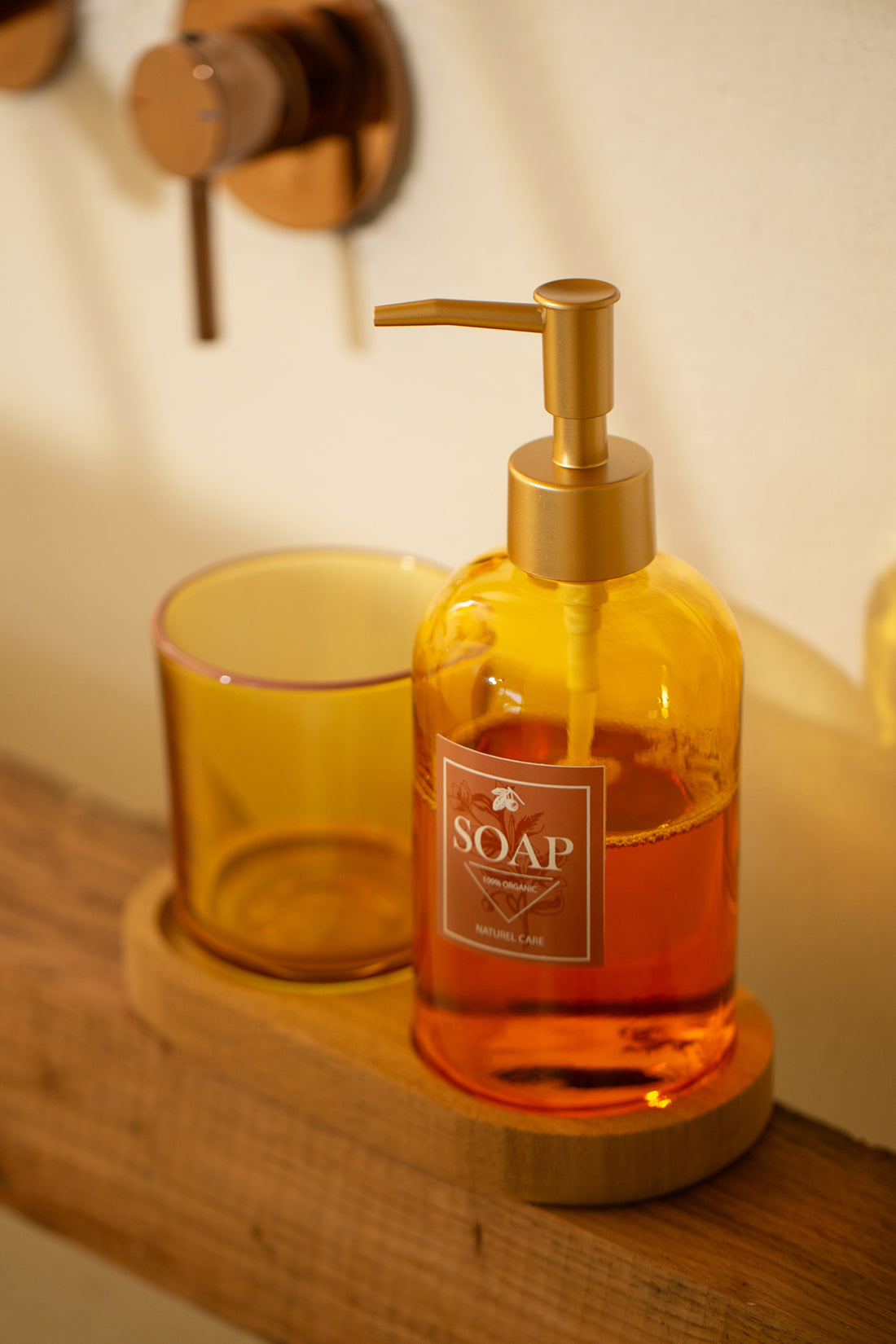 Vina Ahşap Standlı Banyo Seti Amber 420 cc