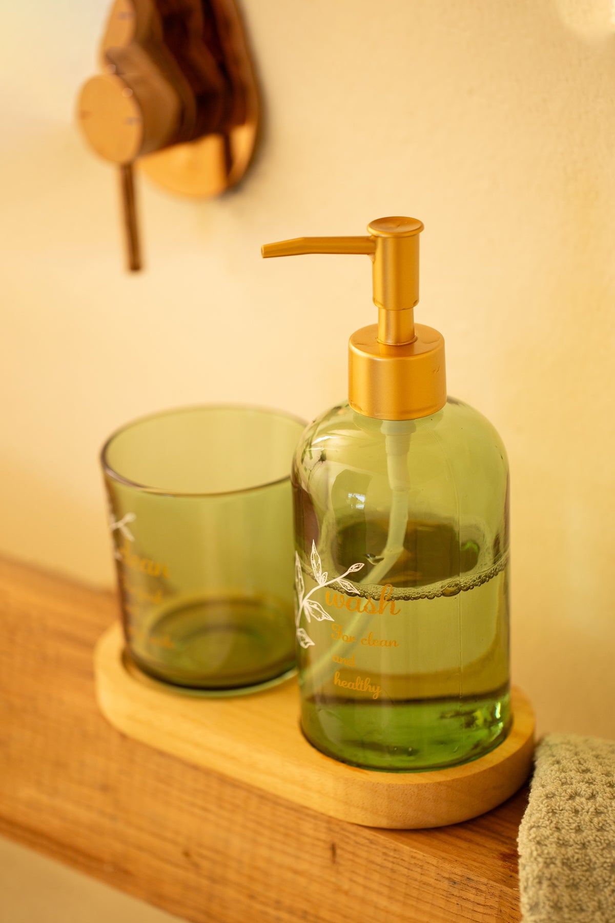 Viola Ahşap Standlı Banyo Seti Yeşil 420 cc