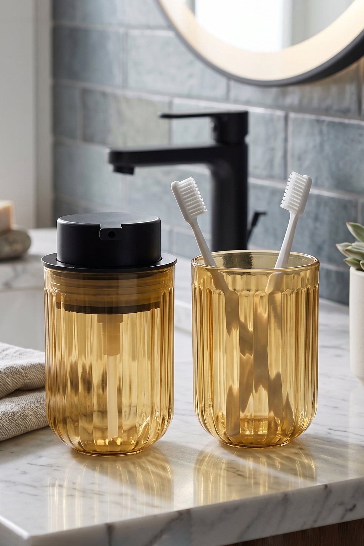 Splendid Banyo Seti Amber 300 cc